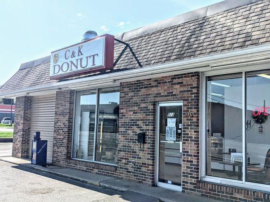 C&K Donuts storefront and McMinnville, TN