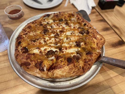 LG Big Damage Brisket Pizza