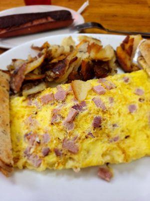 Smokes sausagee with ham and cheese omelette