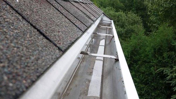 Gutter cleaning and repair