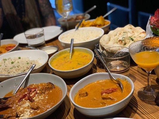 Only thing on this table that has gluten was the naan.