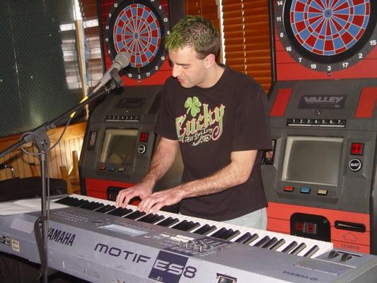 Local composer, Keenan Baxter, playing original Celtic music on keyboards for Halfway to St. patrick's Day. www.reverbnation.com/KeenanBaxte