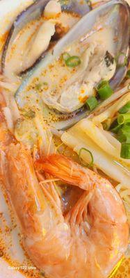 LAKSA SEAFOOD, PRAWNS, SQUID & MUSSELS