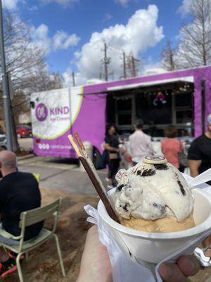 Double cookies and cream and dulce de leche