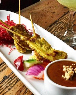 Chicken satay : Thai Skewer with peanut sauce