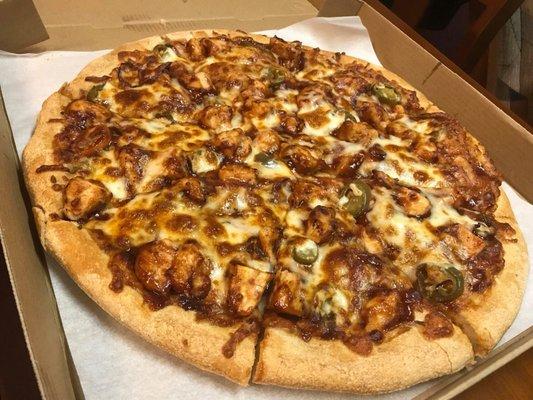 This BBQ Pizza is the BESTDeliciously spicy