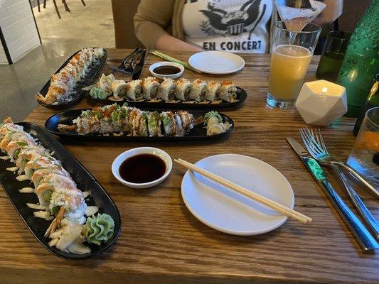 All four sushi rolls