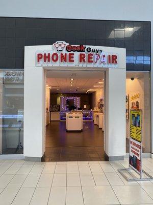 Phone repair store