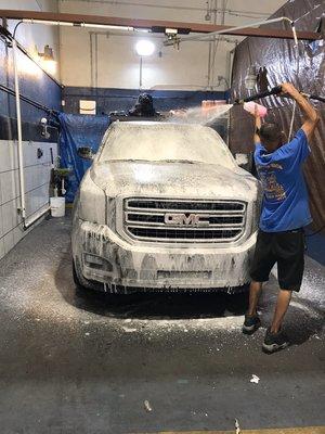 100% by hand Carwash