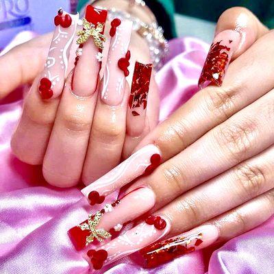 Nails that speak volumes without saying a word!