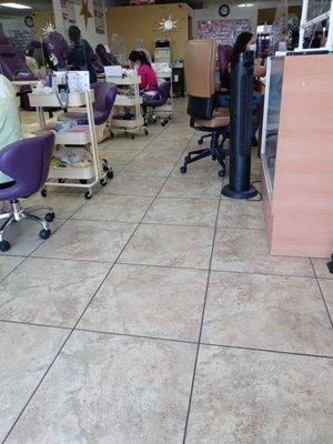 Nice clean nail shop!