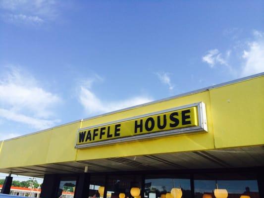 Exterior or Waffle House