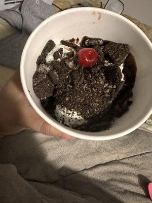 3 scoop sundae