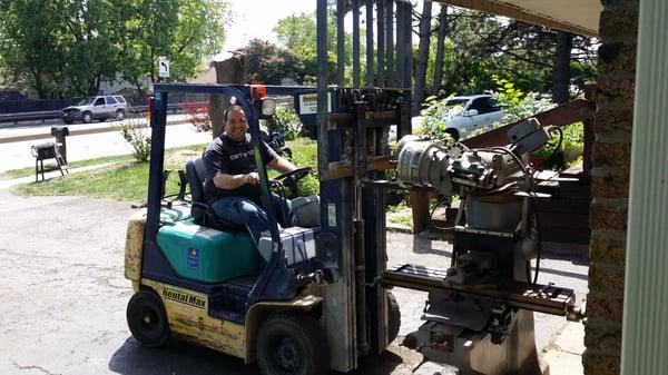 Rental Max Forklift brought right to my driveway! Thanks again guys!