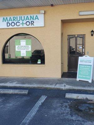 Marijuana Doctor Lehigh Acres clinic exterior