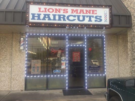 Lion's Mane Haircuts