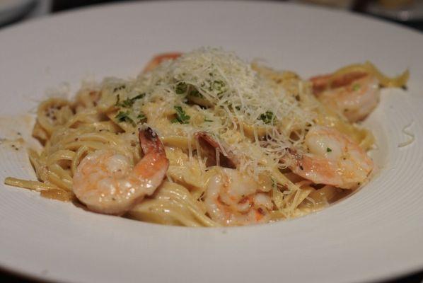 Garlic shrimp fettuccine pasta (my go to entree) *8/18/23