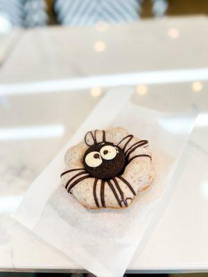 Spooky Mochi Donut for Halloween!  | www.moniquedao.com