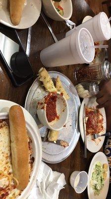 Mazza Cheese Bread w/Marinara sauce  Cucumber & Tomato Salad Steak Alfredo Spaghetti w/Cheese & Meat sauce