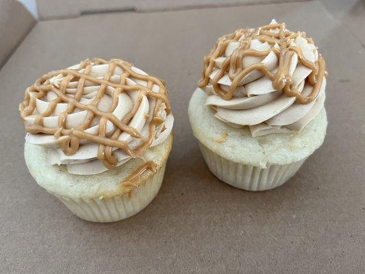 Peanut butter vanilla cupcakes