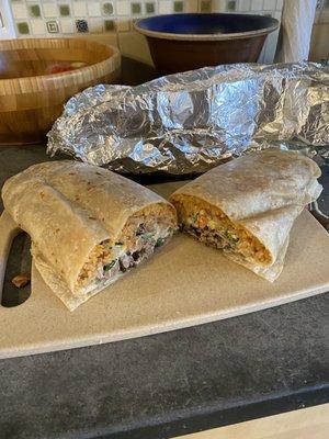 Supreme asada burrito- HUGE!!