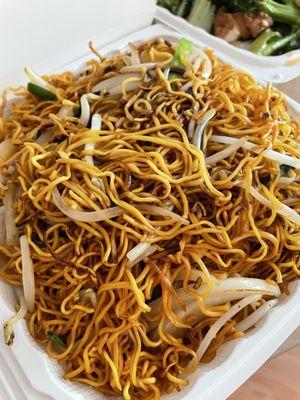 Chow mein with soy sauce