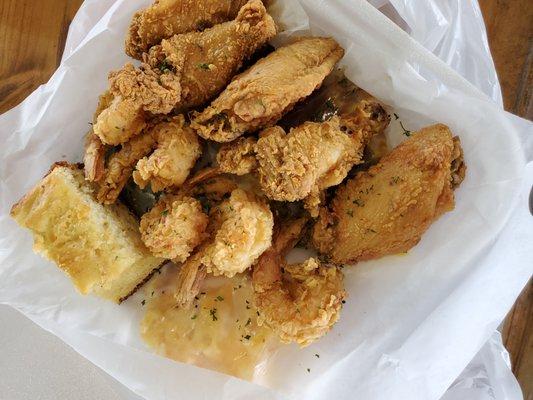 Fried wings and shrimp