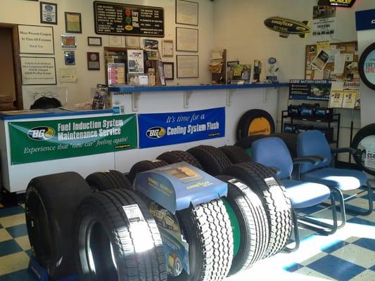 tire shop, Madison Heights, MI 48071