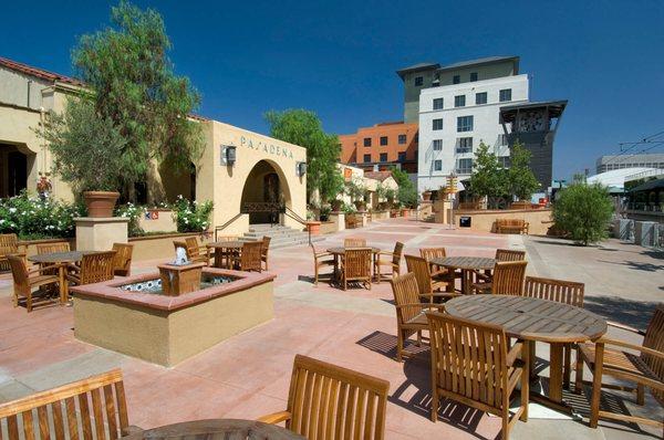 Exterior Santa Fe Depot Courtyard