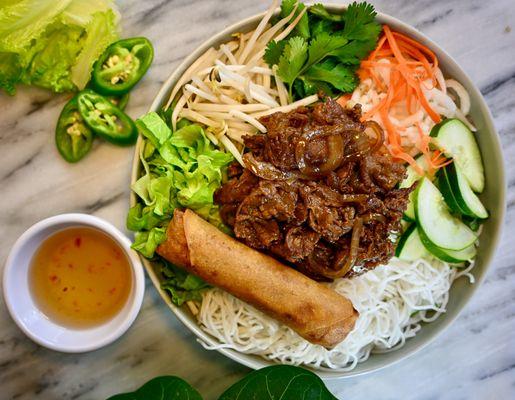 Beef noodle salad