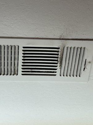 Dirty air vent