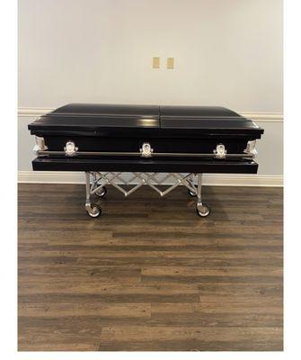 This is the casket I received. This is not the shinny, navy blue casket I seen online!