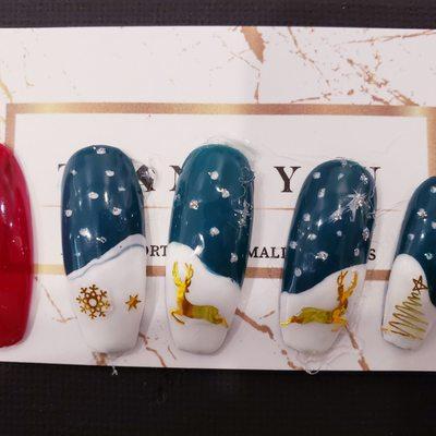 # Holiday nail art #