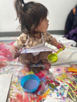 Toddler Art/Sensory classes for ages 15-36 months.