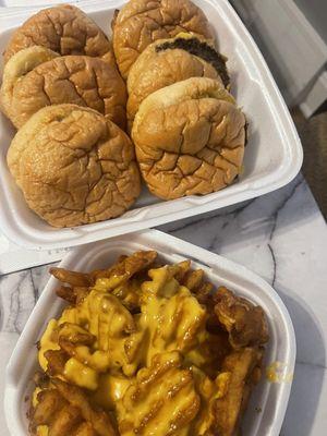 Seasoned Waffle Chili Fries with Squeeze Cheese