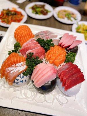 Sashimi (some of them were still icy.. not fully defrosted)