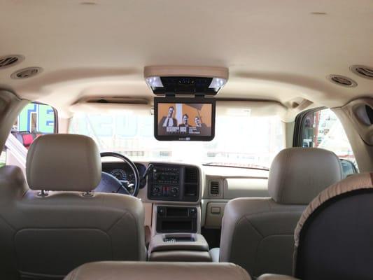 overhead flip down monitor with built in dvd player