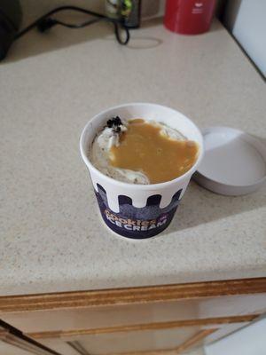 Ice cream with caramel sauce