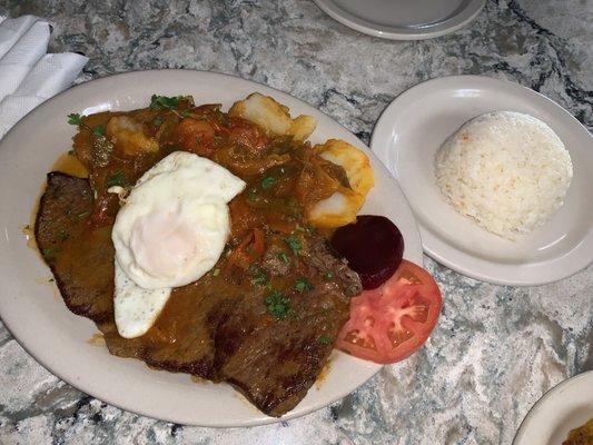 Bistec a Cabello (Steak with Egg, yuca and white rice)