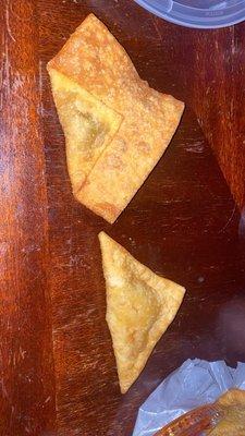 Fried Wonton (8) vs crab Rangoon