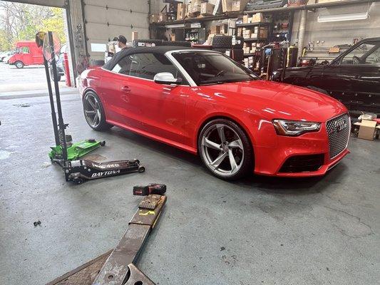 Audi RS5 Cab with new wheels and tires