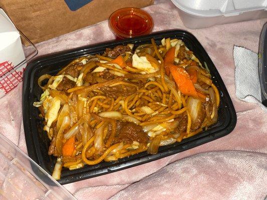 Beef Lo Mein SO GOOD !