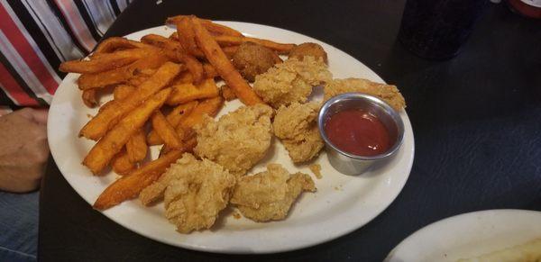 Shrimp, sweet potato fries, hushpuppies.