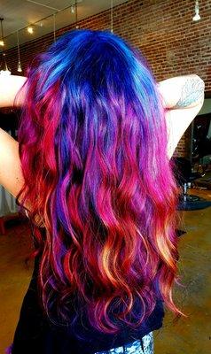 We do vivid haircolor