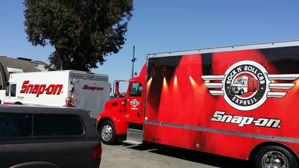 Snap on tools big fancy truck in Salazar Auto Repair