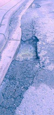 Pothole when there are other vehicles you will not see it it