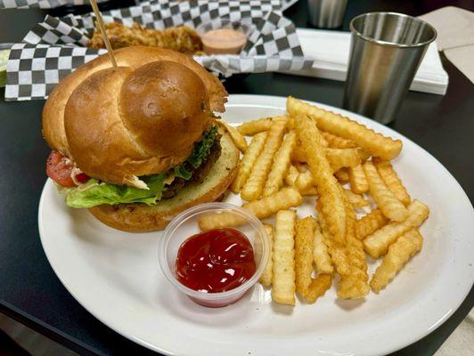 Bowl Burger w/ seasoned crinkle cut fries - brioche bun is fantastic with a juicy patty. Fries crispy and seasoned.