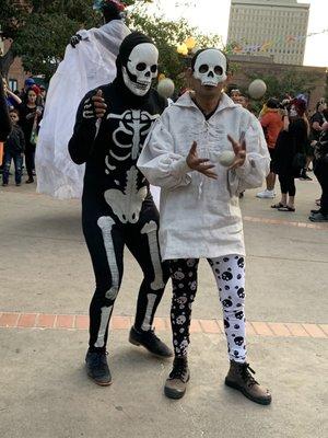 Free Entertainment & A Free Event.  Dia De Los Muertos ( Day of the Dead) November 1, 2019 in DTLA on Olivera Street