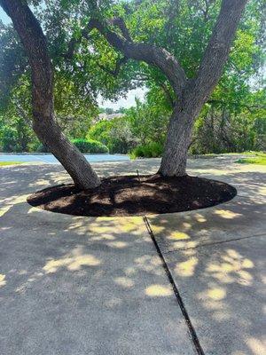 Mulch installation for client in Lago Vista, TX!