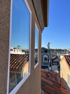 3 story building? No problem. Here we are in Huntington Beach by downtown at the 3 story homes.